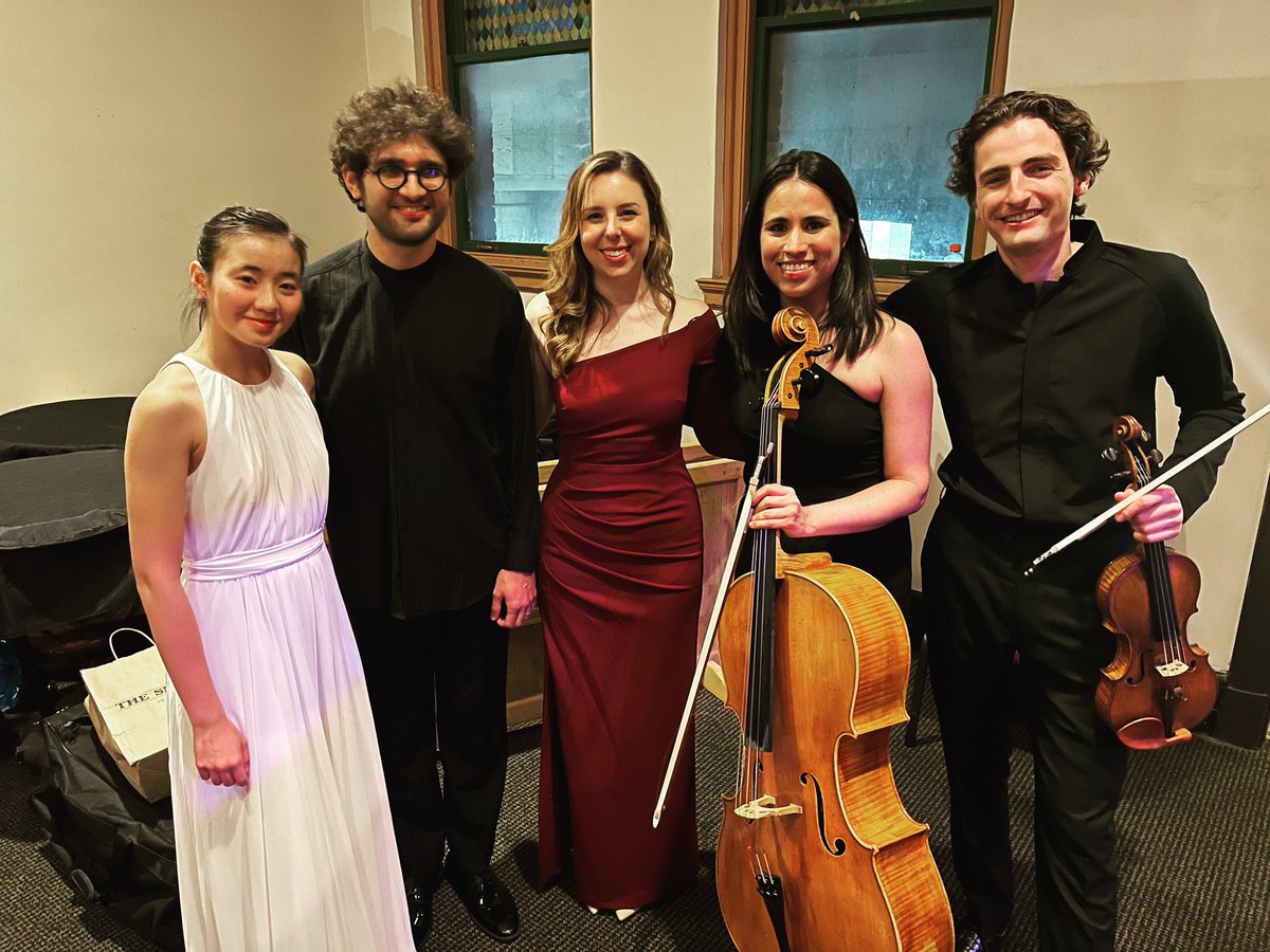 saralemesh's tweet photo. On Monday night, I made my debut with the Jupiter Symphony Chamber Players, singing Faure’s La bonne chanson and Chausson’s Chanson perpétuelle. It was a true honor to sing with the musicians beside me. 🙏🏼💜💫 https://t.co/rC2gI1bM7R