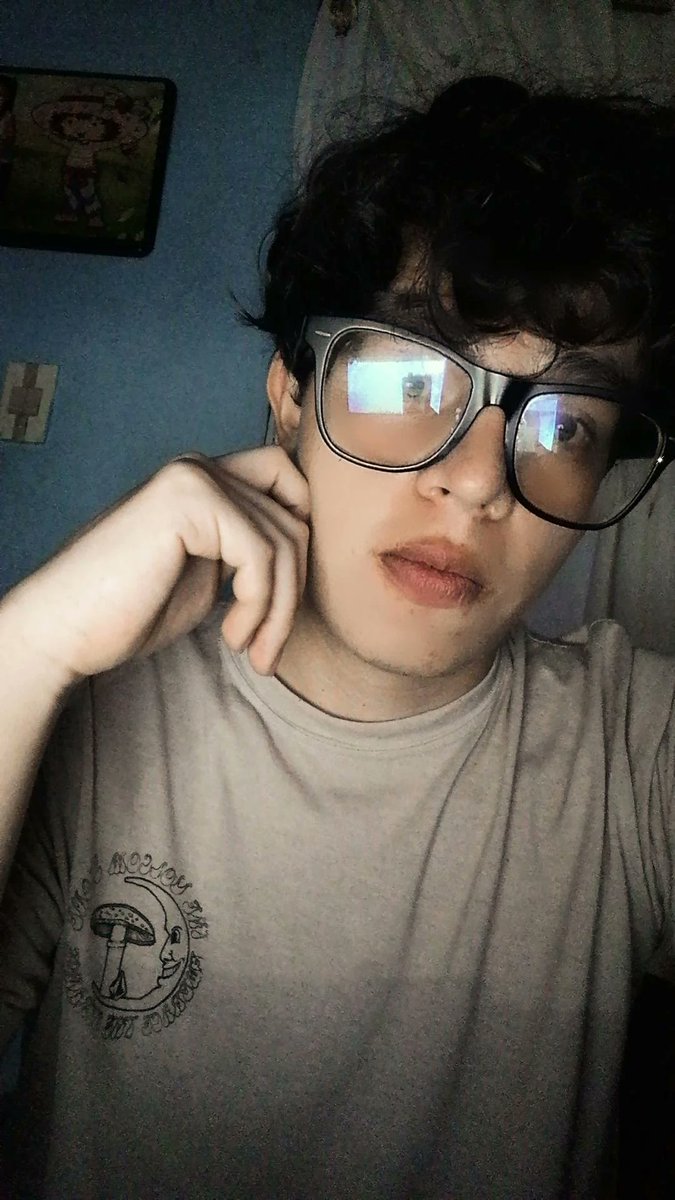 Ti piacerebbe prendere una tazza di caffè con me? 🍀💕