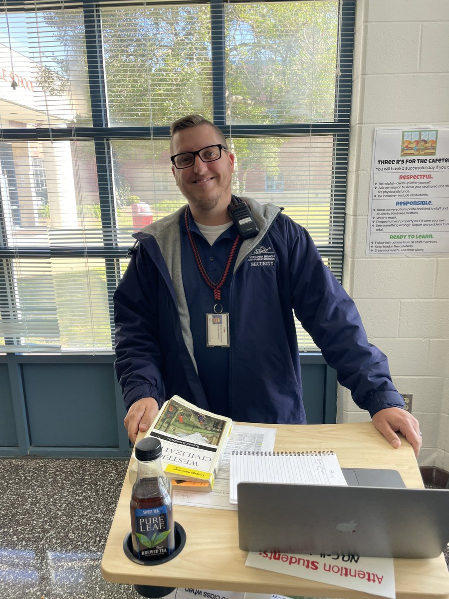 Landstownms's tweet photo. Landstown's security team is the BEST!! Thank you for always making sure we are safe around the school!#americassafeschoolweek https://t.co/1PQWNop4wo