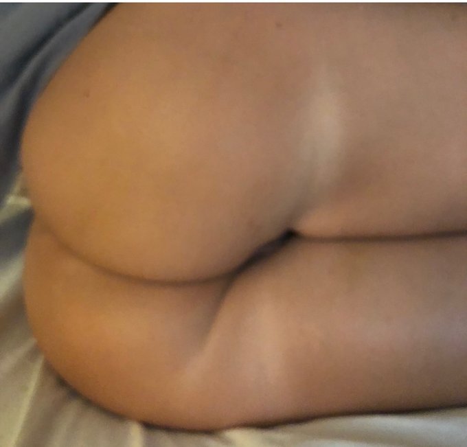 My #humpday selfie!  #milf #Assets https://t.co/PGyIJsNWfO<a href="/tag/humpday"class="tags">#humpday</a><a href="/tag/milf"class="tags">#milf</a><a href="/tag/assets"class="tags">#Assets</a>