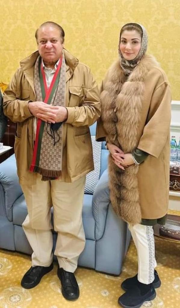 ملّت کی بے لوث خدمت 
خادم کو “ منگول” اور تاتاری
بنا دیتی ہے ۔
یہ تاتاریوں کے ڈکیت خاندان ہیں ۔