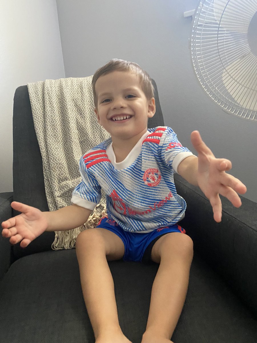 annaread007's tweet photo. #MyPLMorning let’s go Manchester United!! 👹 #mufc #ManUnited @PLinUSA https://t.co/zuKJjSgkYW