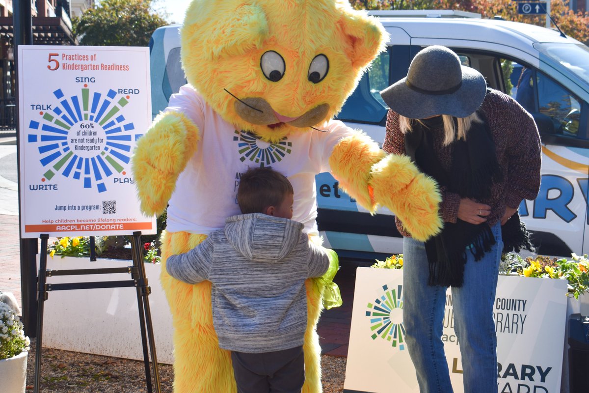 AACoExec's tweet photo. Today during @aacpl's Storytime in the Sunshine we announced the launch of our new Mobile Kindergarten Readiness Program. https://t.co/WSuw5XglpO https://t.co/2mTnMmkAAh
