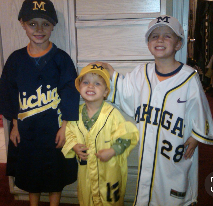 HO〽️E
Thank you <a href="/umichbaseball/">Michigan Baseball</a> <a href="/TracyJSmith13/">Tracy Smith</a> <a href="/HuntzingerBrock/">Brock Huntzinger</a> <a href="/bengreenspan22/">Ben Greenspan</a> <a href="/al_zeiher/">Al Zeiher</a> <a href="/the_jdub2/">Joe Welton</a> <a href="/SalineHSBasebal/">Hornet Baseball</a> <a href="/LegacyMI_BAS/">Legacy Baseball</a> <a href="/Coach_Theisen/">Scott Theisen</a> <a href="/LegacyFordo/">Ryan Ford</a> <a href="/ScottTousa/">Scott Tousa</a>