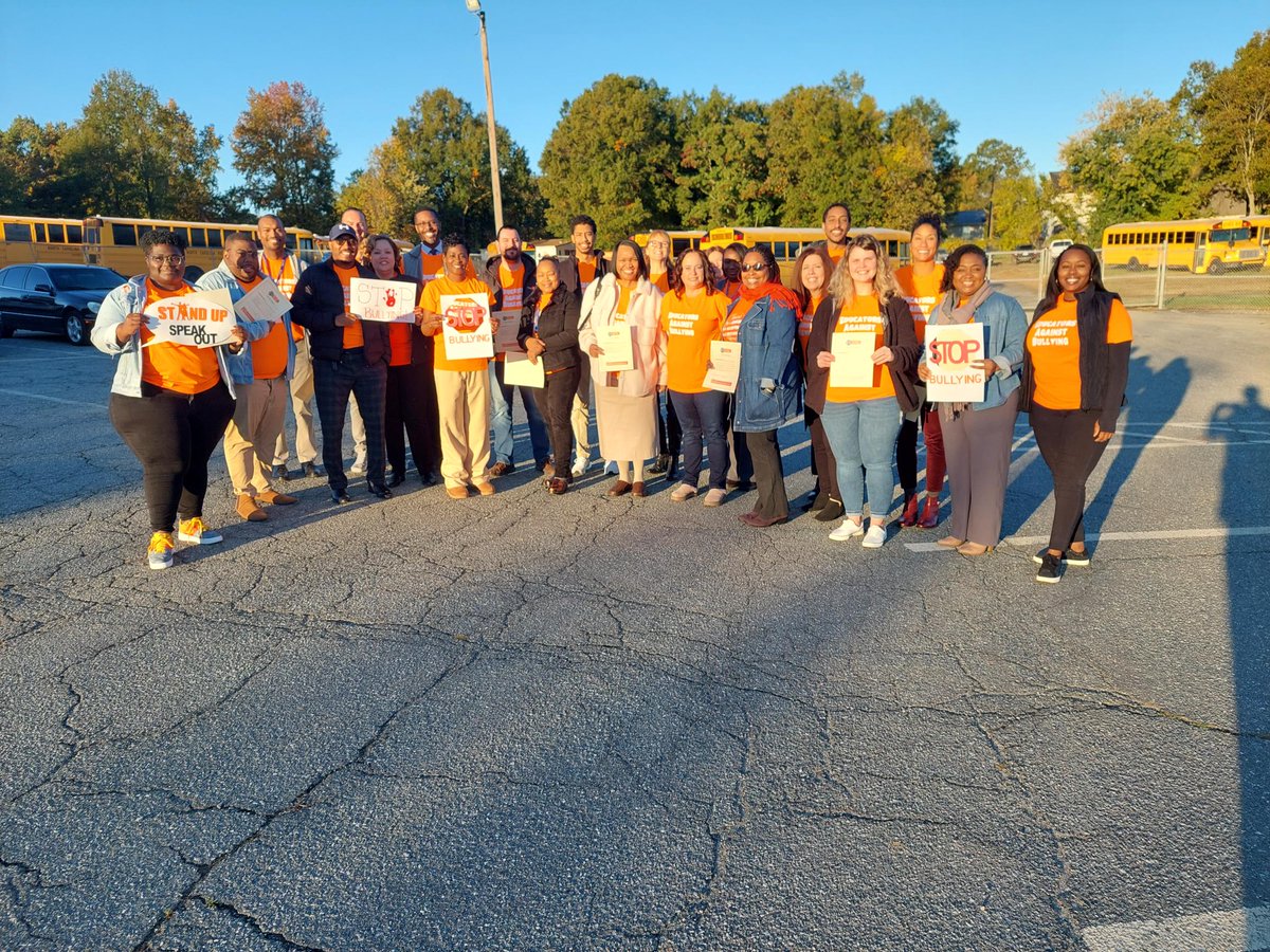 GCSchoolsNC's tweet photo. Today, GCS staff members took a Unity Day pledge to stand against bullying. #UnityEveryDay https://t.co/e375FEIw5Z