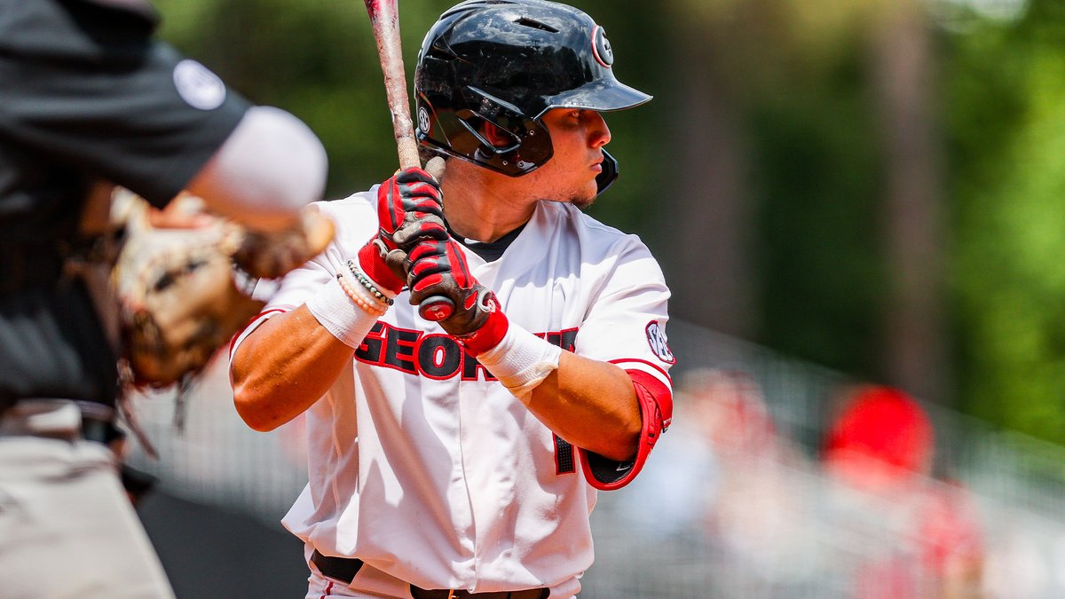 Imagine being 14 and discussing with your parents the idea of moving from the small country of Panama, to the vast behemoth that is the United States, in order to pursue your dreams, dreams rooted in education.

Fernando Gonzalez did just that.

Read More:
gado.gs/9on