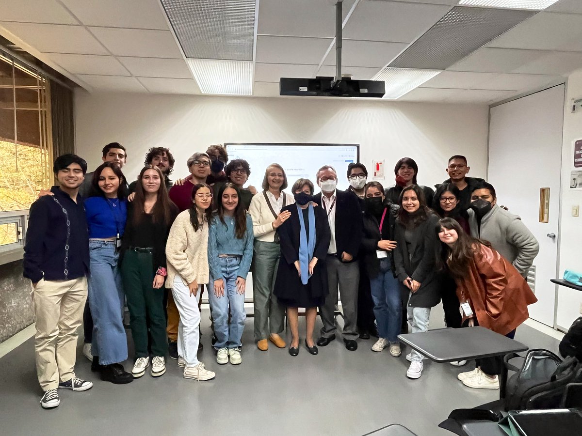 luzmadelamora's tweet photo. Hoy inicié el día de la mejor manera: de regreso en mi alma mater, @elcolmex, para impartir una clase sobre la Política Comercial de EE.UU. Gracias a Víctor Arriaga por la invitación y a las y los alumnos de Relaciones Internacionales por su interés. https://t.co/AMfXO9UIWj