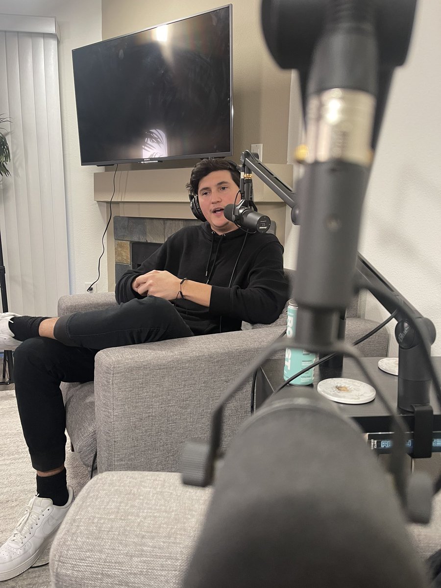 marccolcer's tweet photo. Wtf happened with @rotteneggseww? 

Podcast dropping tomorrow 

And I think you’ll be pleasantly surprised 👀 https://t.co/XCmMDahdGW