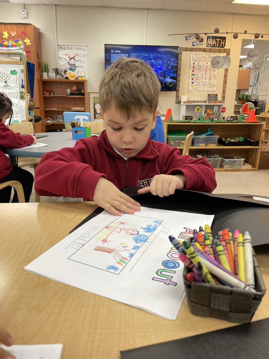 HTS_Kindies's tweet photo. Ask us about Writer’s Workshop. 📝#teachingbooks #BetterTogether #writingfolder @ConnieRanieri📷@HTSRichmondHill https://t.co/5pvgb2pu0X