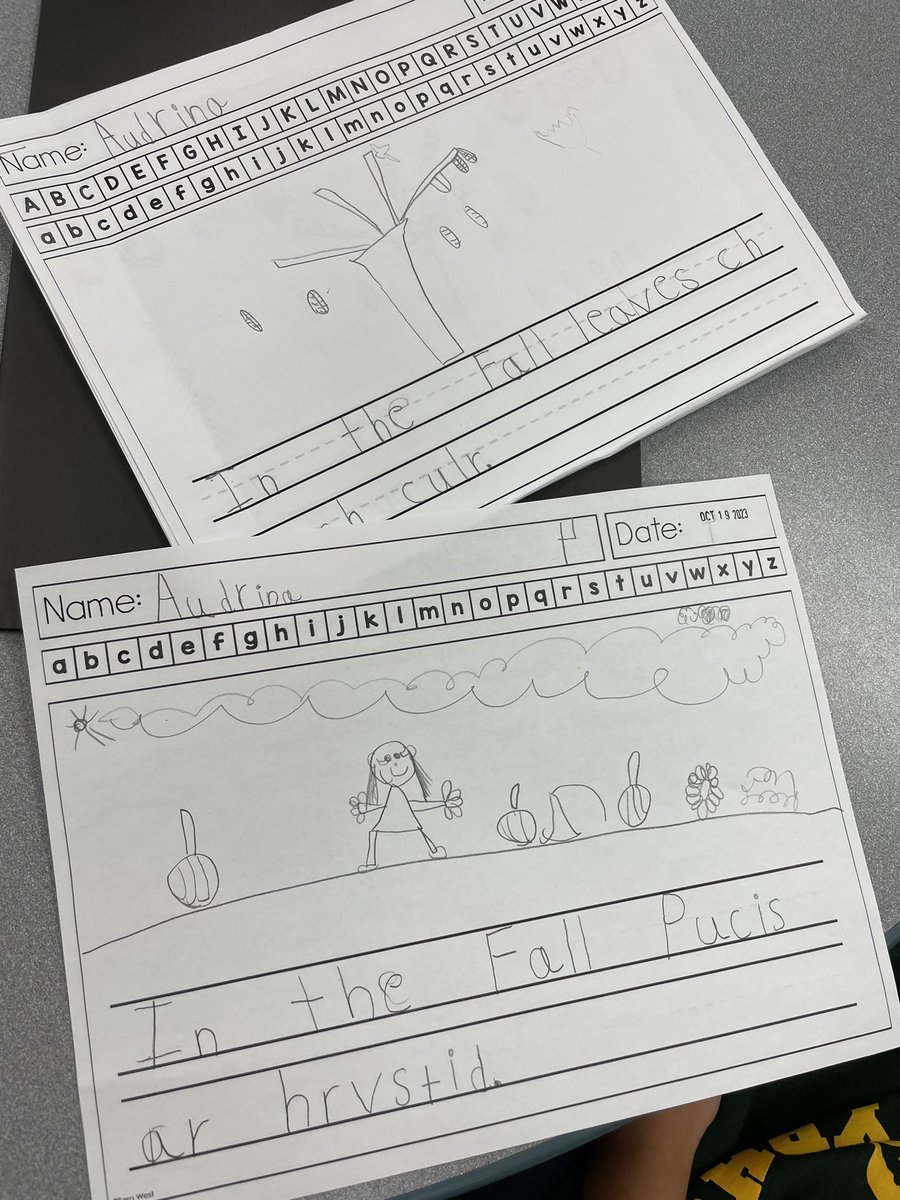 HTS_Kindies's tweet photo. Ask us about Writer’s Workshop. 📝#teachingbooks #BetterTogether #writingfolder @ConnieRanieri📷@HTSRichmondHill https://t.co/5pvgb2pu0X
