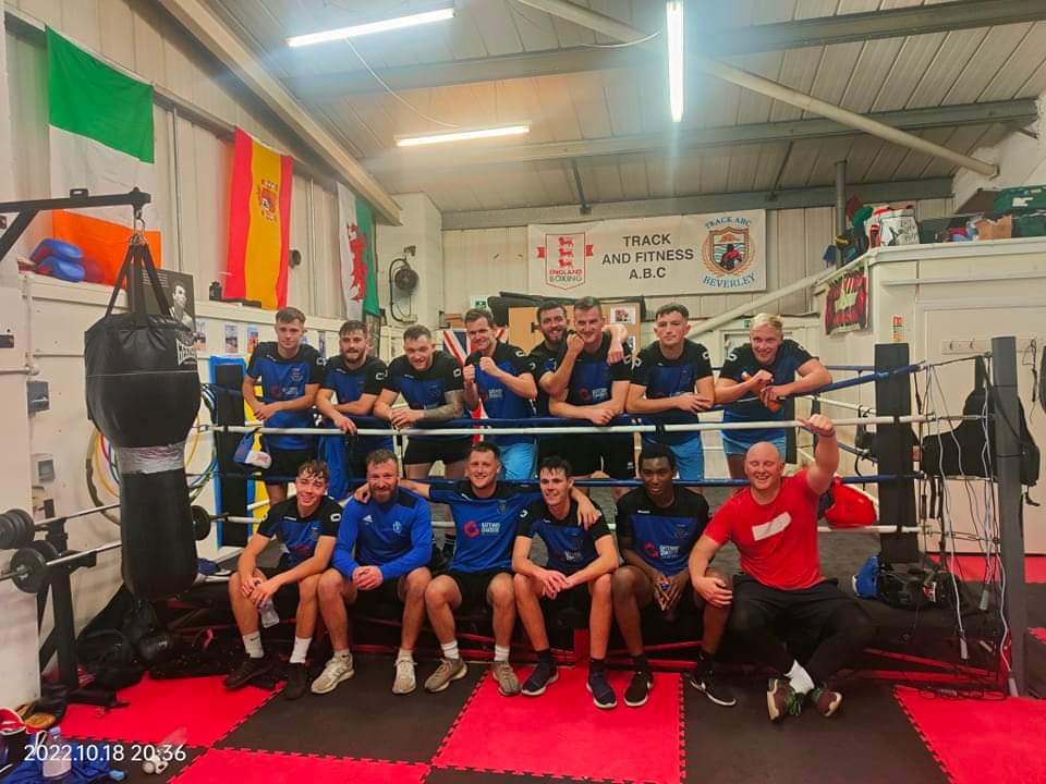 Great to have <a href="/bevtownfc/">Beverley Town FC</a> in last night everyone of them pushed themselves to the limit. It's brilliant to have such good friendships with our local clubs all supporting each other. 🥊🥊⚽️ #onetown #Beverley