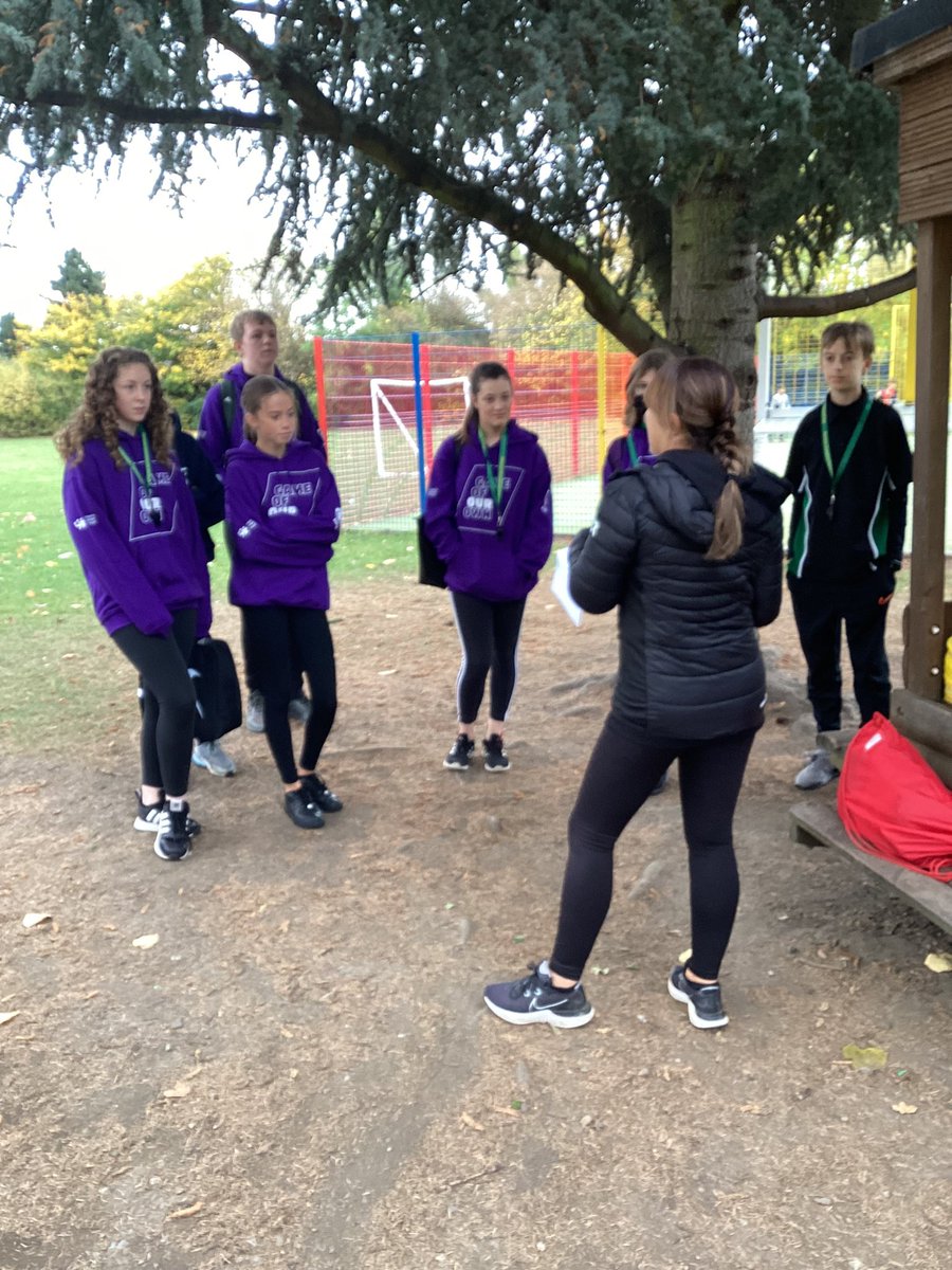 SgoHorizon's tweet photo. Opportunities for all @PeShawlands Its been great to see so many students involved in the end of unit football event. #puttingskillsintopractice #competition #matchpractice #teamwork https://t.co/kcJLghdbkg