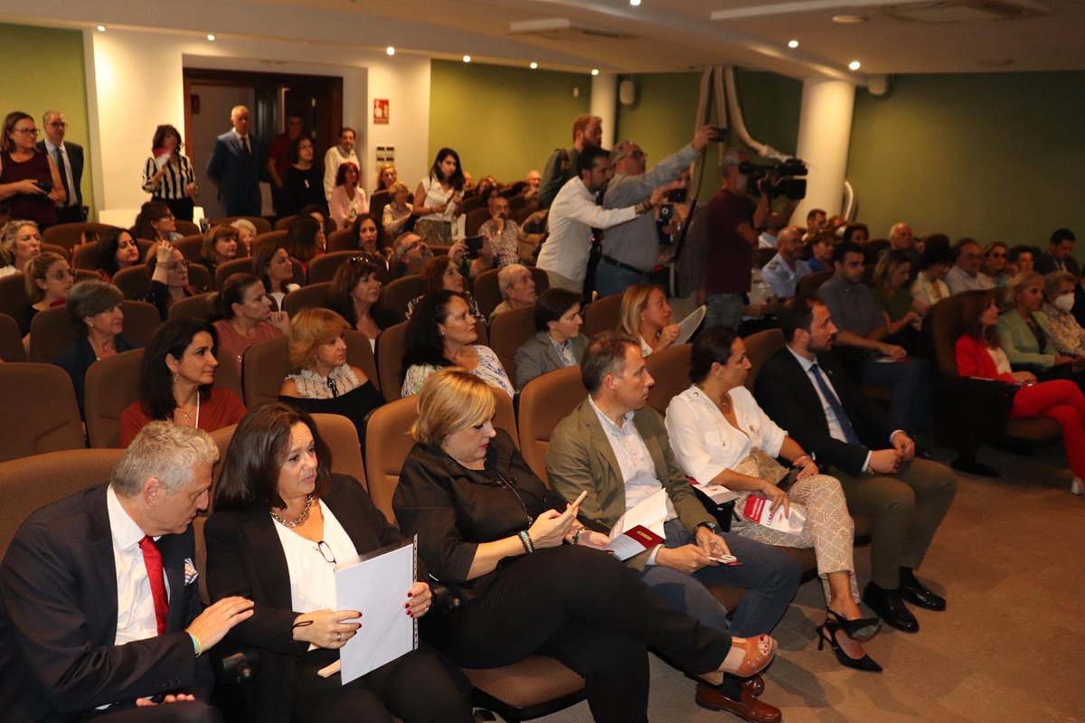 DiegoJMateos's tweet photo. Y descongestionará en el día a día de la actividad judicial ya que el éxito de la mediación supone el llegar a acuerdos previos sin necesidad de llegar a juicio. 

Un servicio más a escasas semanas del comienzo de las obras del nuevo Palacio de Justicia de Lorca https://t.co/U8C4KrWUer