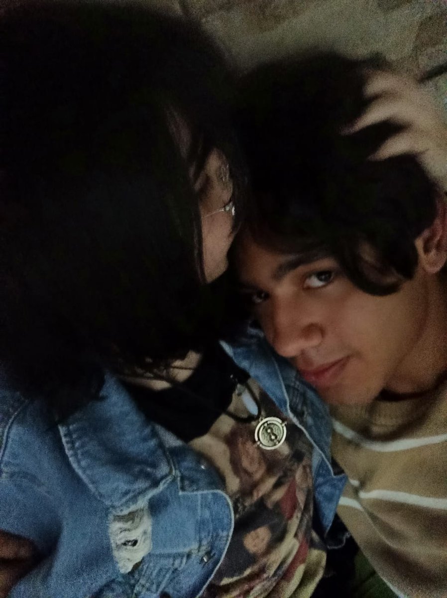 AqueleWarden's tweet photo. Fatos sobre mim.
Faço academia, natação, amo The owl house e Hora de aventura! E estou namorando a 4 meses com o amor da minha vida, te amo @Star_Triz ❤️ (conheci ela jogando minecraft ACREDITEM SE QUISER) https://t.co/RyOlFvJj3U