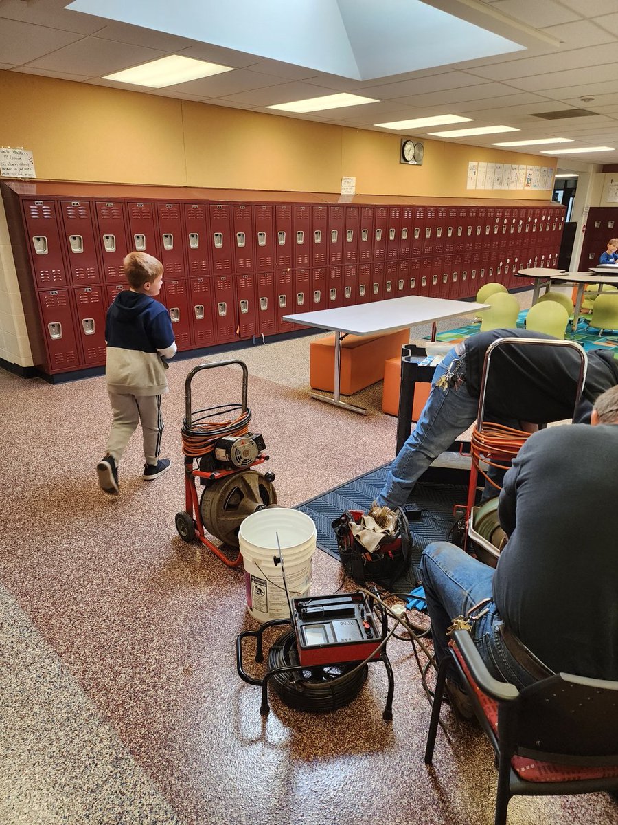 This kiddo got to see plumbing engineering in action today! Love bonus learning opportunities 💙. Had a great few hours at <a href="/ICBobcats/">@ICBobcats</a> today. Celebrated character cards, opened several milks &amp; ketchup packets, did some math, and even got a few hugs 🥰.