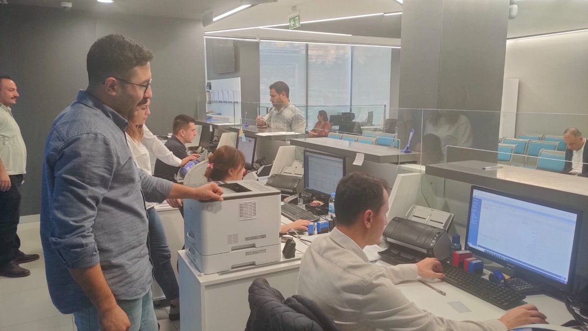 AksaSanliurfa's tweet photo. Teknolojik alt yapının yenilenmesi kapsamında ay sonunda geçişi planlanan @Aksa_Cukurova bölgemizden arkadaşlarımız ile bölgemizde bilgi alışverişinde bulunularak başarıların büyük bir ekip çalışmasından oluştuğu tekrardan görülmüştür. #ekipruhu #takımçalışması @DOGALGAZAKSA https://t.co/ZuRpIGOUvZ