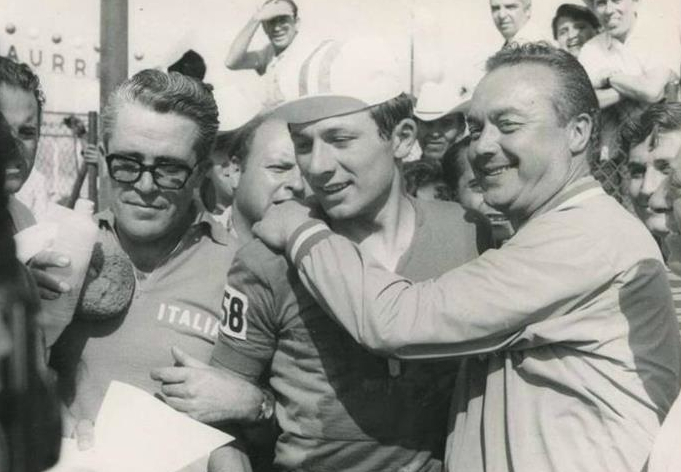 Coninews's tweet photo. Buon compleanno al campione olimpico Pierfranco Vianelli! 🚴🏻🎂
Due volte sul podio ai Giochi di Città del #Messico1968:
🥇 oro nella corsa in linea;
🥉 bronzo nella cronometro a squadre.
#20ottobre #HappyBday @Federciclismo https://t.co/ncrLZ9IBux