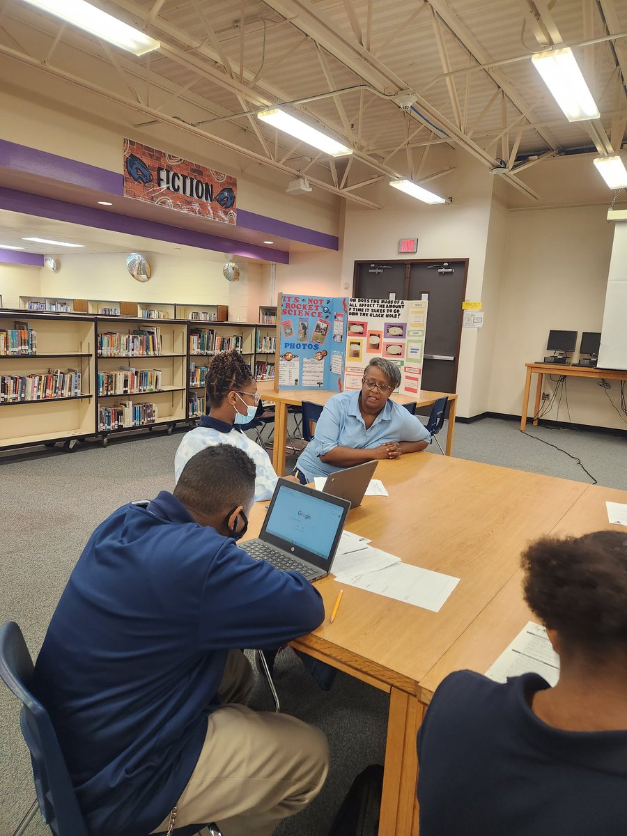 McGowenSci's tweet photo. We appreciate Ms. Berry, our librarian, helping the students explore different ideas for the upcoming Science Fair. @WellsWolverines #WMSscience #TheWellsWay #WinningWolverines https://t.co/ytnME6OLZh