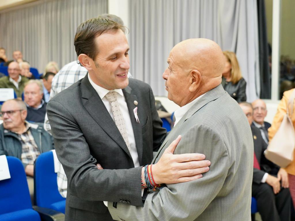 La Asociación de Empresas y Profesionales Educa Valladolid entrega sus IV Premios Labor Empresarial. 

El presidente <a href="/Conrado_Iscar/">Conrado Íscar</a> participa en el acto que reconoce 25 años de trayectoria de  empresas de <a href="/AsociacionEduca/">EducaValladolid</a>, así como el esfuerzo por adaptarse a los #ODS.