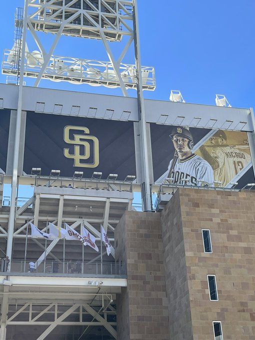 Watch Towelliee's leaked NSFW photo on TwXstars