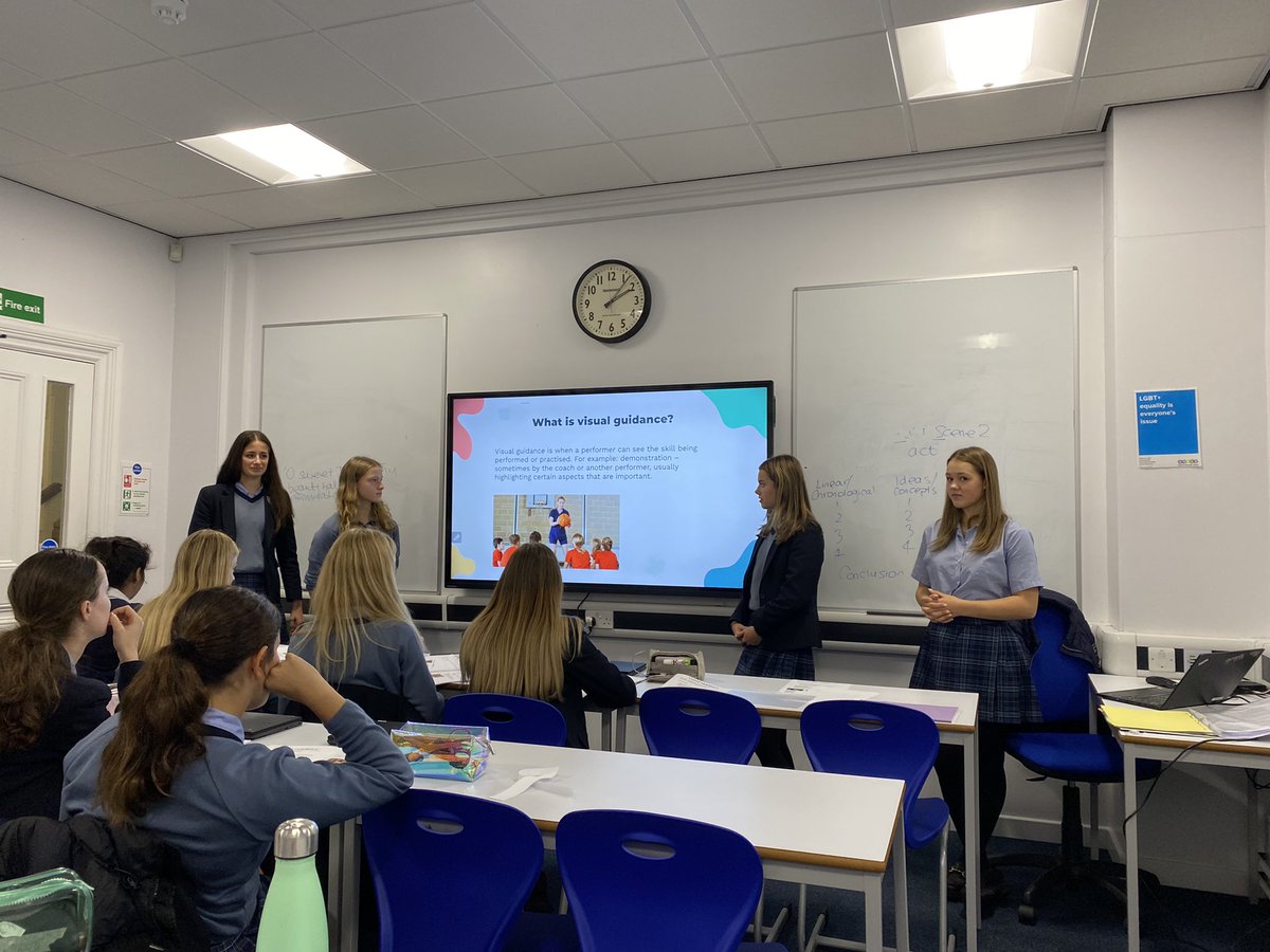 SHS_PE_Dept's tweet image. GCSE PE - peer teaching presentations on guidance in sport 👩‍🏫#collaboration #teamwork #developingconfidence