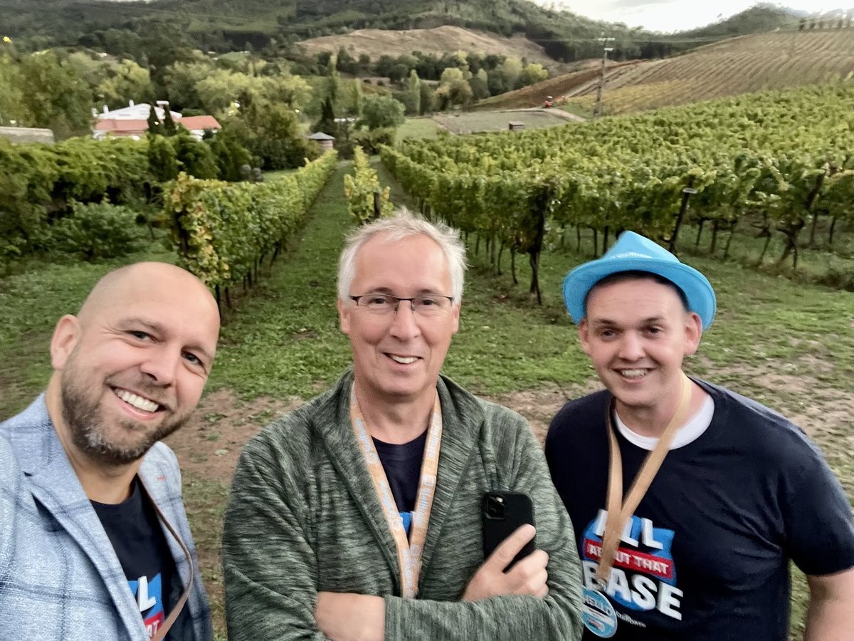 maarteneekels's tweet photo. Beautiful scenery (the background of course π), @rapidcircle attending the @Staffbase Partner Summit! #StaffbasePartnerSummit https://t.co/y1MNCzEDh5