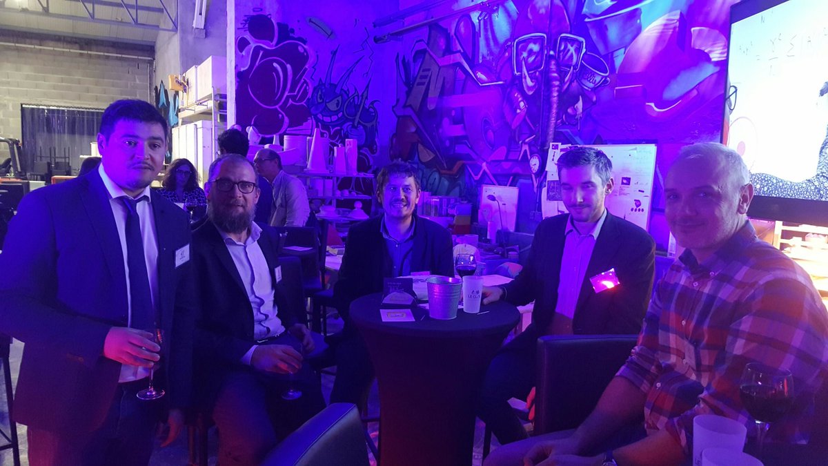 EsterTechnopole's tweet photo. [EN DIRECT] 🔴 Moment convivial à la soirée de lancement de #capsul, le hub de #innovation de l’Université de #Limoges.

Les entreprises d’#ESTERTechnopole sont venues en nombre pour échanger et réseauter 👥🥂

#entreprenariat #entreprenariatetudiant #projets #recherche https://t.co/JepvVmtJLb
