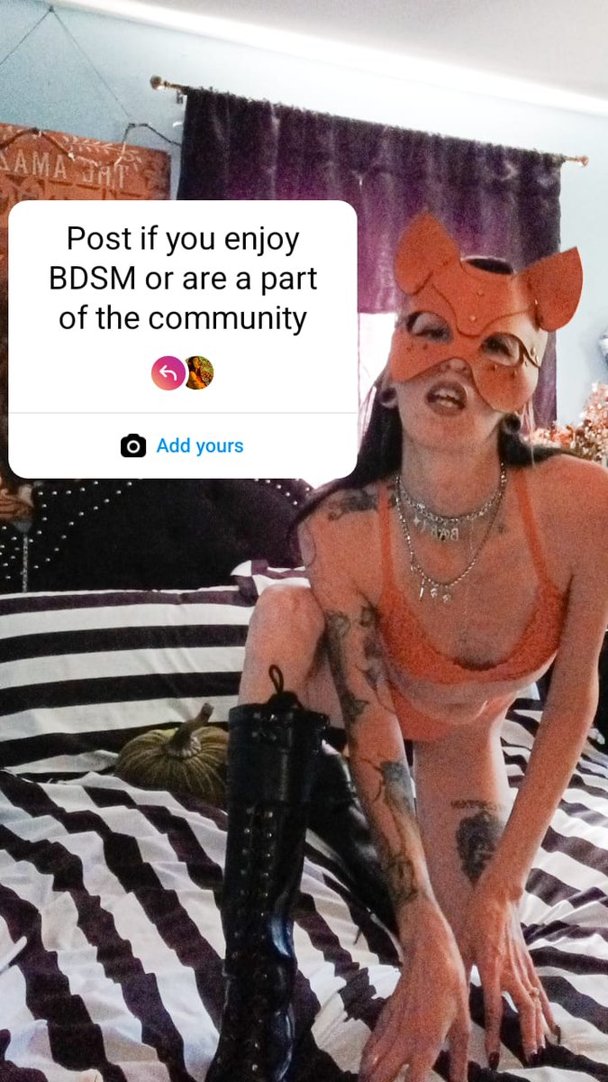 SStanasek's tweet photo. https://t.co/uiCKuHToAj 

#leathermistress #feetworship #onlyfansgirl #tattooed #BDSMfantasy #kinkystuff #onlyfansgirl https://t.co/5PnTkw7YWj