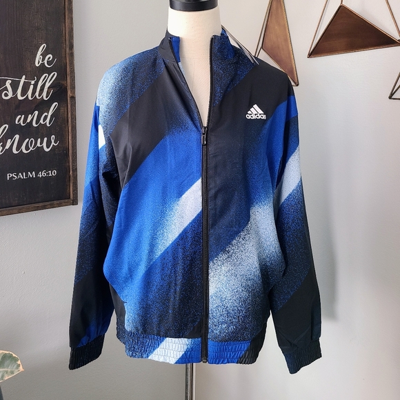 Lenaraye27's tweet photo. So good I had to share! Check out all the items I'm loving on @Poshmarkapp #poshmark #fashion #style #shopmycloset #eyecandy #beyonce #adidas: https://t.co/IRW3XmNGCq https://t.co/tz75ivpsjd