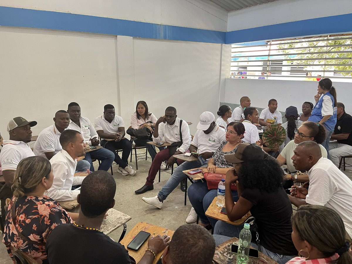 Cristiancogollo's tweet photo. La comunidad de la subregión del Urabá se vincula con las metas naciones, participando en los diálogos de transformación y fortalecimiento de la educación básica de calidad. 
 @Mineducacion y todos a aprender presente! @PTA_Colombia https://t.co/EwndJoYwAH