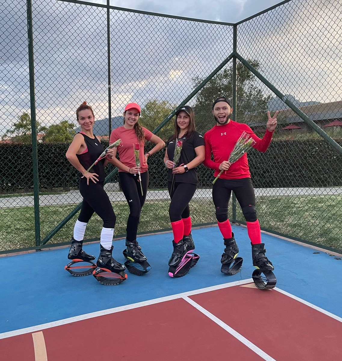 pamelacatwright's tweet photo. RT @Bouncetraining1: #lifestyle #Entrenamiento #salud #bienestar #adelgazar #gym #bajardepeso #saltar #vidasaludable #Belleza #Motivacion #Colombia #fitness #2022NewYear #rebotar #entrenador #workaut #kangoo #botasderebote #kangoojumps #aerower #quemacal… https://t.co/datKmHl3eJ