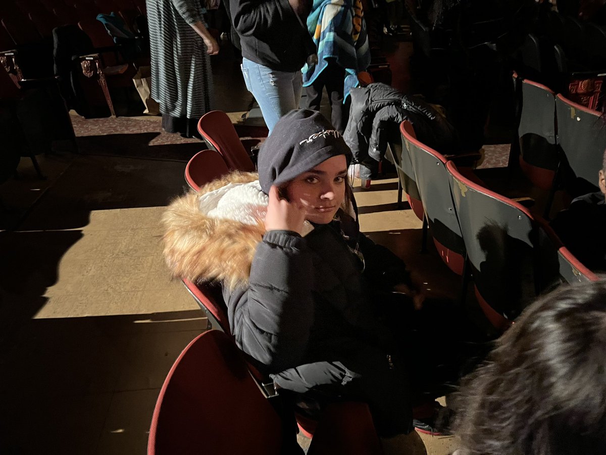 BoganBengal79's tweet image. What a great day for a field trip to Music Box theater on Chicago’s Northside with our Embarc Juniors to watch Coco. We had a blast! #Embarc #BoganBengal #MusicBoxTheater