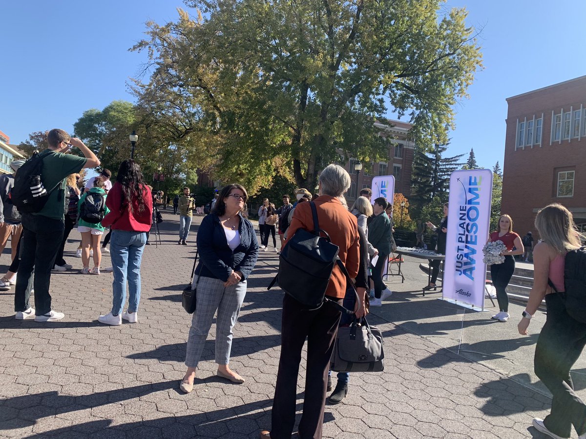 cjain1's tweet photo. @AlaskaAir day at @WSUPullman is off to a great start! Meeting students and faculty and throwing airplanes containing gifts. https://t.co/941UQjARw2