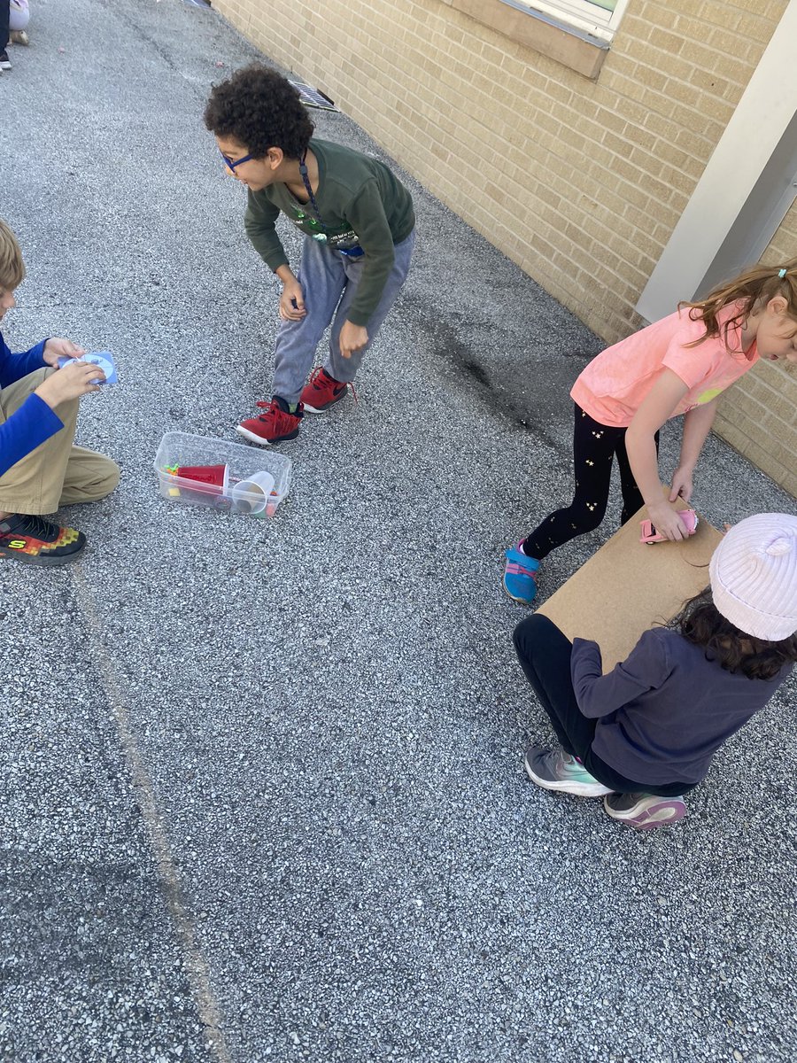 GarzainFirst's tweet photo. Exploring force and motion with various objects #SecondGradeSquad https://t.co/9Zj463dXhf