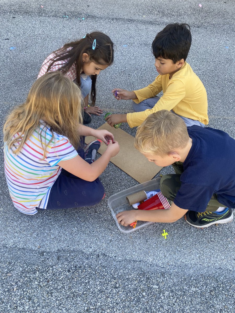 GarzainFirst's tweet photo. Exploring force and motion with various objects #SecondGradeSquad https://t.co/9Zj463dXhf