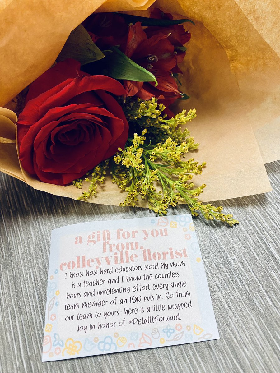 BCEMrsPerry's tweet image. Thank you 🙏🏼 @colleyvilleflorist for these beautiful flowers and card. We feel the love and will definitely #petalitforward @gcisd @BearCreekElem