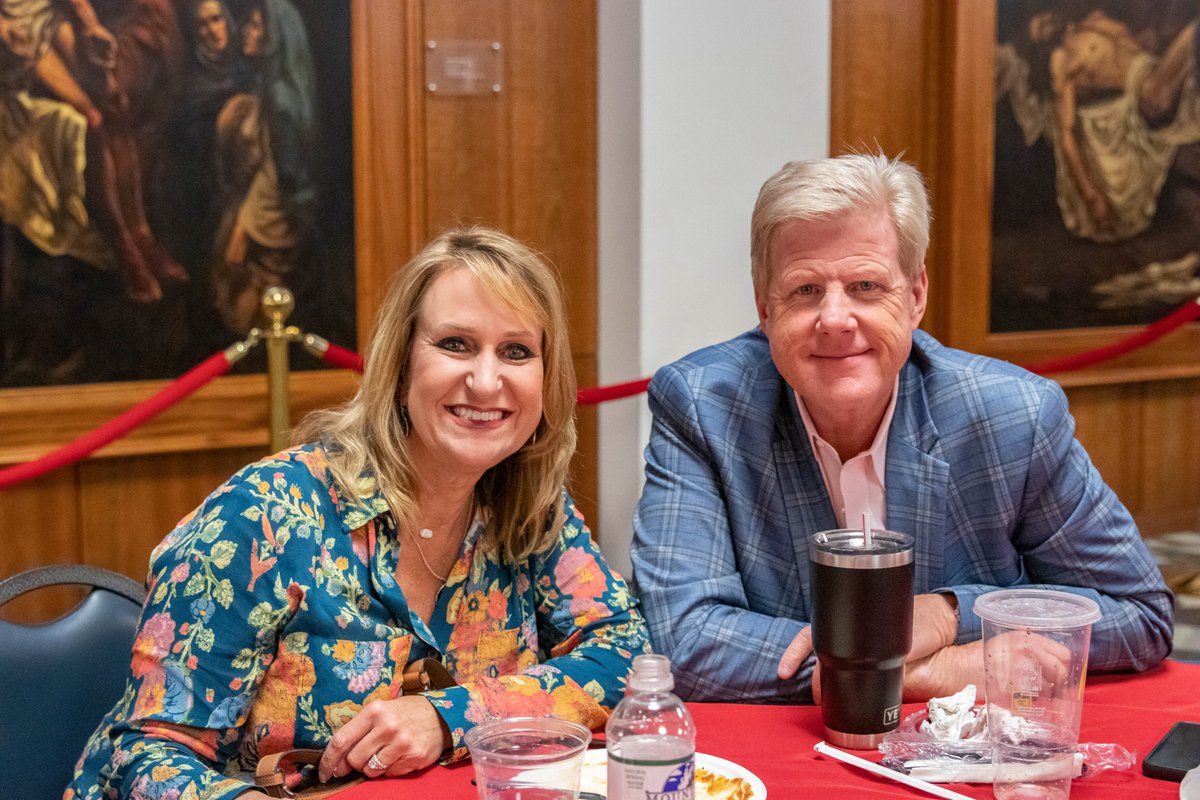 LibertyUAlum's tweet photo. We had a blast interacting and connecting with our alumni at this year's Homecoming Reunion 🎉 We hope you were able to make some great memories with fellow alums! #LibertyUniversity #LUHC22 #ProudLUAlum https://t.co/3QtOYDzjg8