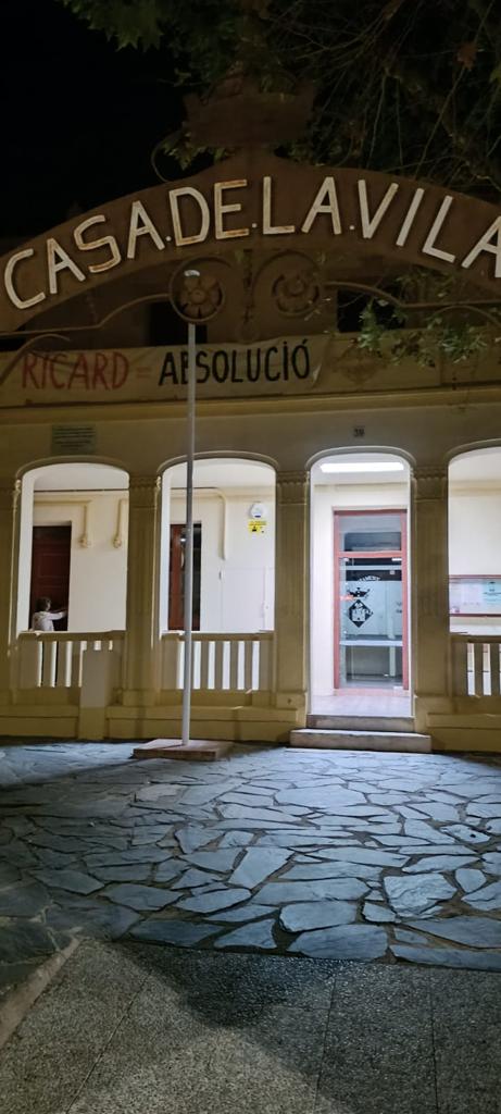sicoco13's tweet photo. L Ajuntament de #Vilajuiga diu, RICARD ABSOLUCIÓ!! https://t.co/gyaGKV0BE9