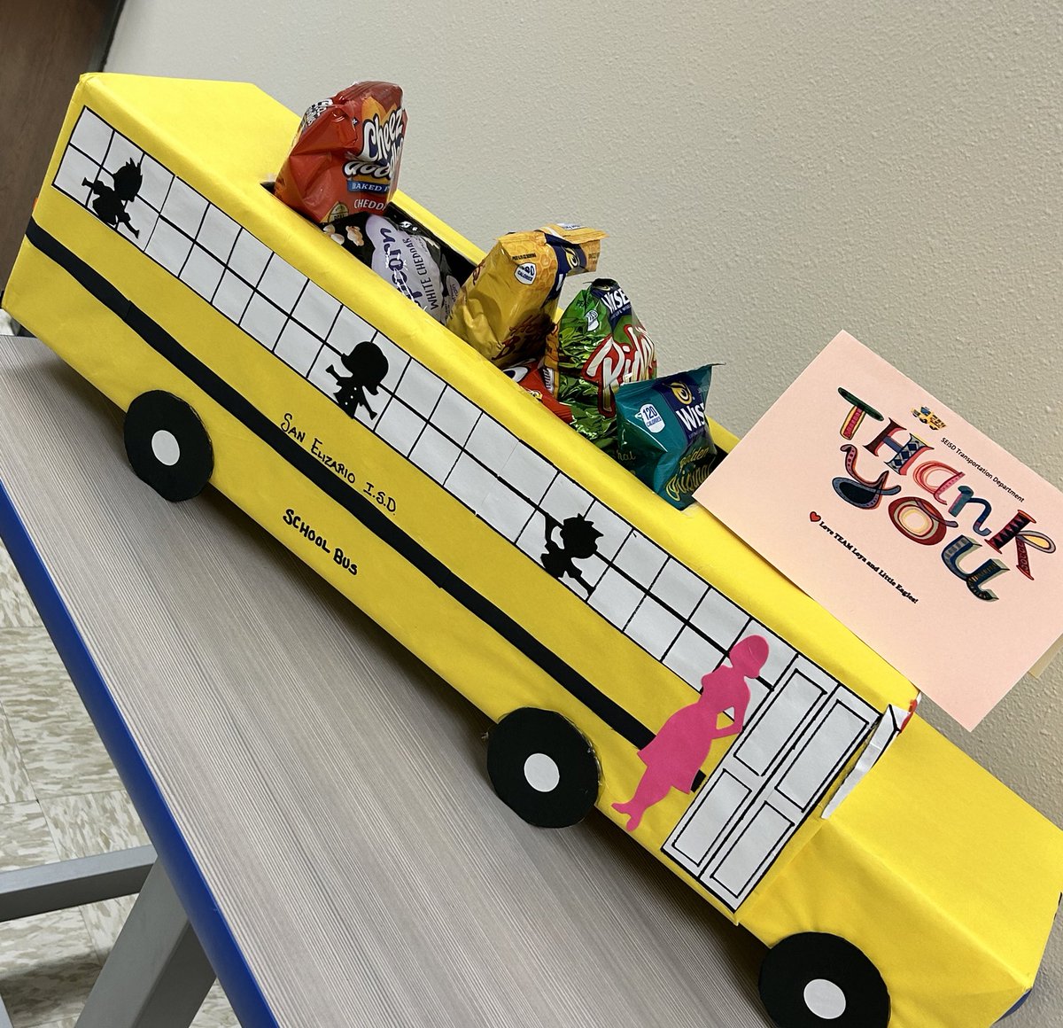 Loya_Primary90's tweet image. Thank you SEISD transportation department and monitors for all you do to keep our students safe! Happy Transportation Week🚌❤️🚌🦅 #unityday2022 @SanElizarioISD @JesusMa04430382 #IAmASEISDChampion