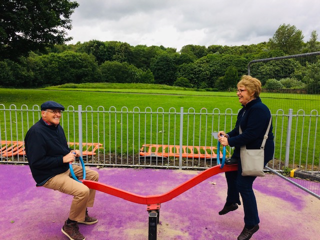 Just before my dad, who had been living with dementia, died in 2020, I was at home with him &amp; my mum.  His health &amp; wellbeing had really plummeted cos of the lockdowns.  She and I were struggling to support him or to find ways to communicate well 1/