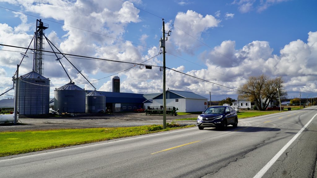 Un travailleur étranger est mort ce matin aspiré dans un mélangeur à grains muni de couteaux à la ferme Norlou à Saint-Luc-de-Vincennes près de Trois-Rivières. Il travaillait à cet endroit depuis plusieurs années. La CNESST est sur place. <a href="/icimauricie/">ICI Mauricie</a>
