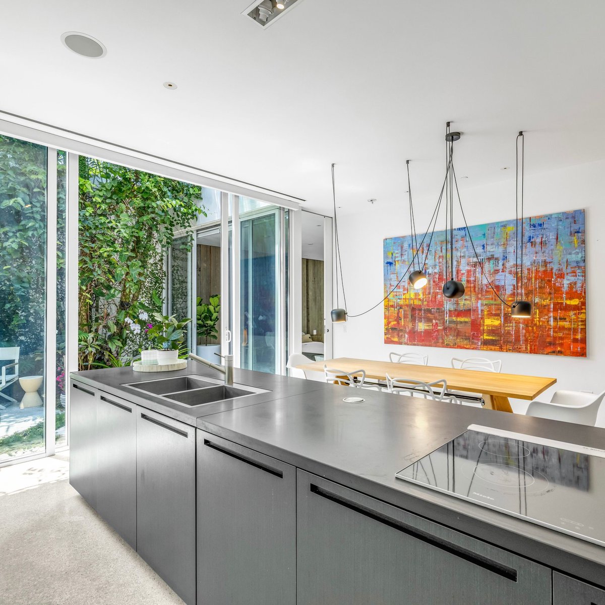 jerijenkins's tweet photo. Sleek secluded oasis in the very heart of South Beach 😍. 

- 2 Beds
- 2 1/2 Baths
- L/A: 1,633 SF
- 2 Parking Spaces
- Private elevator access to the unit

Offered at: $2,495,000

Contact Jeri Jenkins &amp; Brian Alexander for more information 😍

📲 (305) 534-4949 https://t.co/mPHoPvPVgs