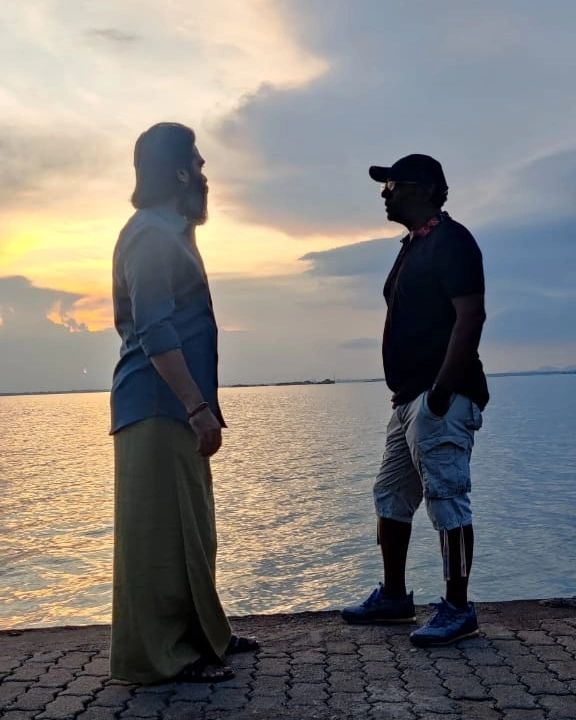 ott_release's tweet photo. #Atman #Silambarasan's latest picture is truly mesmerising ๐คฉ๐ฅ
@SilambarasanTR_ #PathuThala #SilambarasanTR #STR #Simbu #PathuThalaTeaser #PathuThalaFirstLook #PathuThalaTrailer https://t.co/fd5j9mdHEy