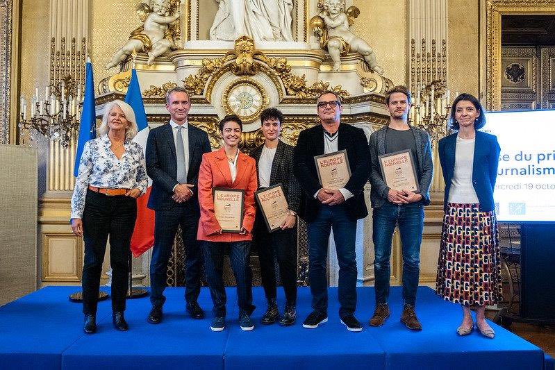 Un immense bravo aux lauréats du prix Louise Weiss du journalisme européen @Gorigoni @MartinBoudot @JulietteDemas et Emma Belmonte avec @QuentinAries ! Par leurs podcasts, séries, reportages et articles, ils nous font partager leur approche de l’Europe et des Européens 👏 🇪🇺👏