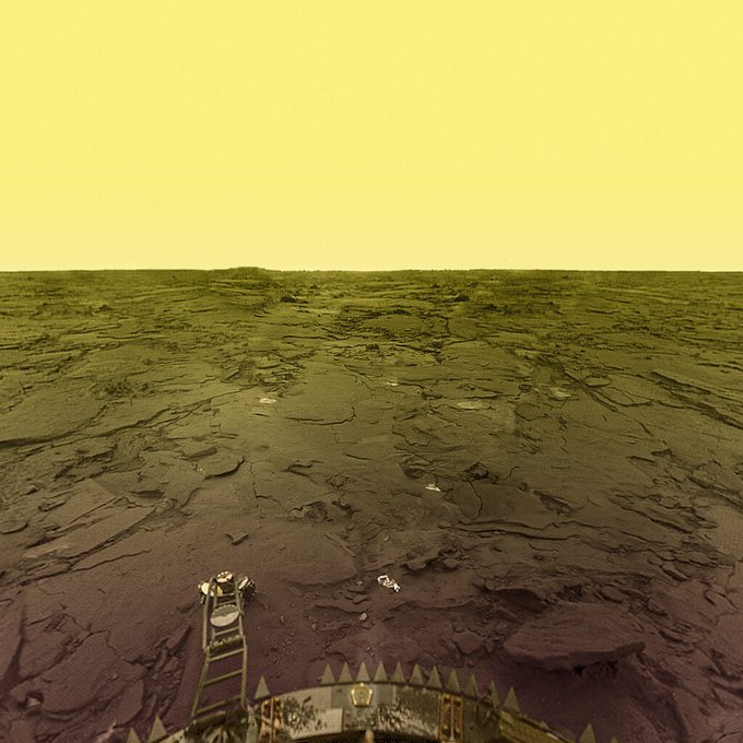 konstructivizm's tweet image. The last photo from the surface of Venus is now 40 yrs old! The Venera-14 lander reached the surface in 1982, lasting 52 minutes in Venus' temperature of 450°C (847°F)!
More: cutt.ly/xBi0fpq