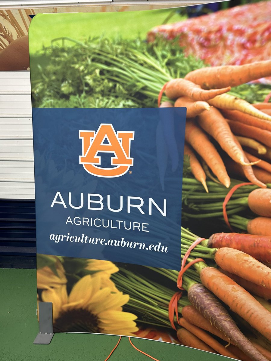 BenRussellFFA's tweet photo. FFA members attended the Sunbelt Ago Expo today in Moultrie, GA where students had the opportunity to meet with college representatives and business professionals in the agricultural industry. https://t.co/QQD07QUrtq