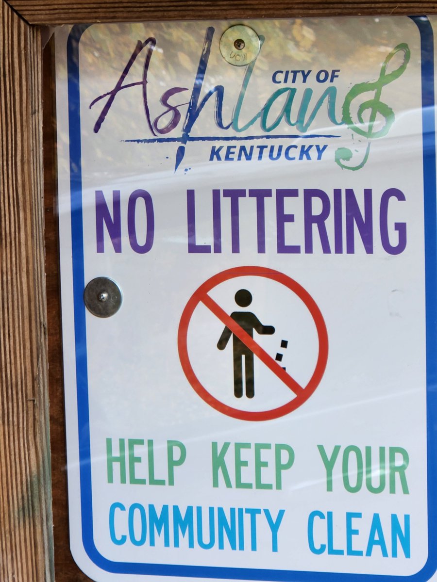 Ashland_KY's tweet photo. These signs were recently installed by our Parks and Recreation Department at the entrance to our walking trails. We thank those who help keep these areas clean, and hope Ashland residents will continue to do so!
#VisitAKY #ashlandky #createwithusaky https://t.co/kAZy1epgJP