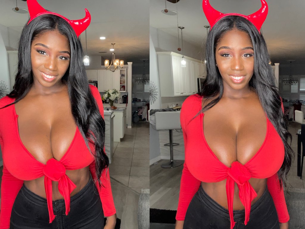 empressellievip's tweet photo. My newest @YouTube Vlog posted 
Check it out now 🥰! #youtuber #youtube #ebony
https://t.co/U4tGv5weCj https://t.co/tWz6QJhhNl