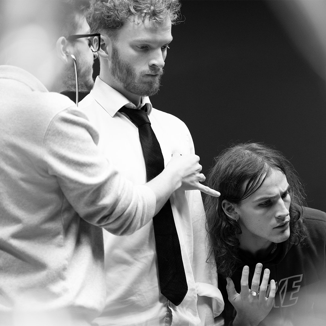 Italia Conti tweet media