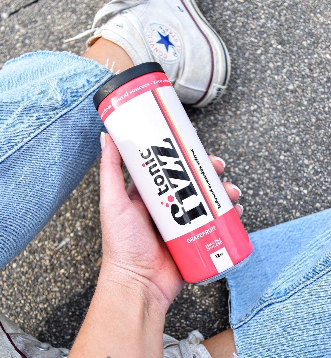 PTSGrows's tweet photo. Grapefruit Tonic Fizz is a crisp and refreshing 1:1 edible. Zero calories. Zero sugar. 100% natural flavors.

Nothing for sale. Picture for educational purposes only.

#infused #infuseddrinks #infusedbeverage https://t.co/49lJIFM1SF